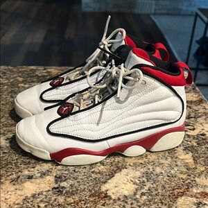 Jordan Pro Strong (Big Kid) White/Black/Gym Red